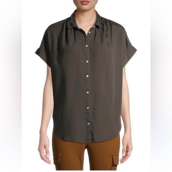Time and Tru Tops - MEDIUM TIME and TRU GREEN TOP